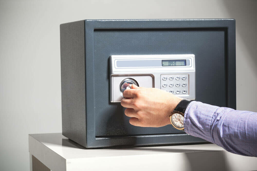 Home, Office & Bank-Grade Safes